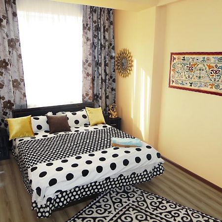Bishkek Maximus Apartament 2 Ngoại thất bức ảnh